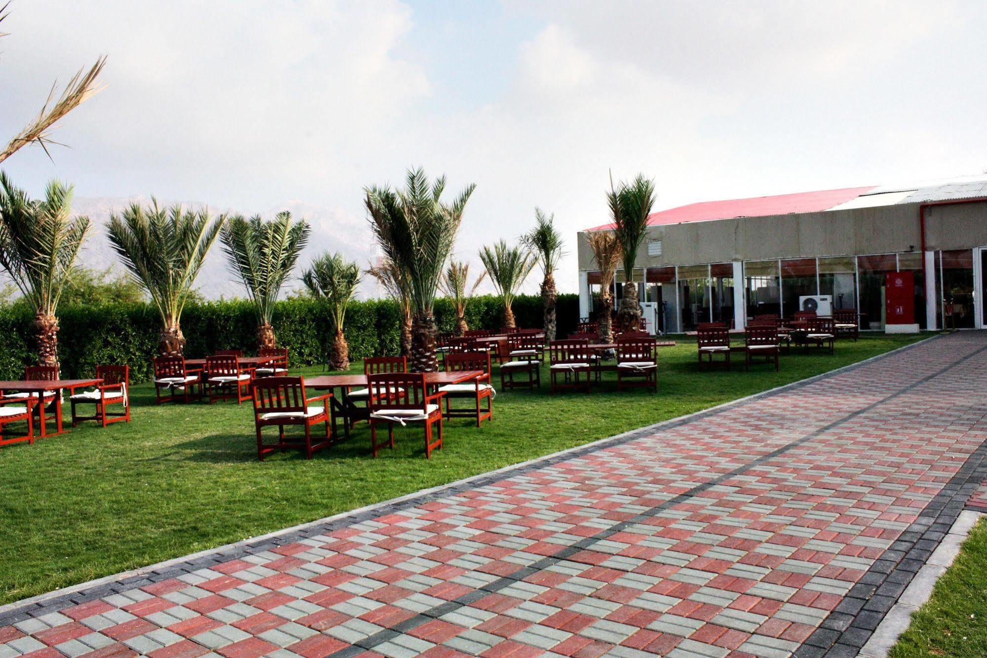 One To One Hotel & Resort Ain Al Faida Al Aïn Extérieur photo