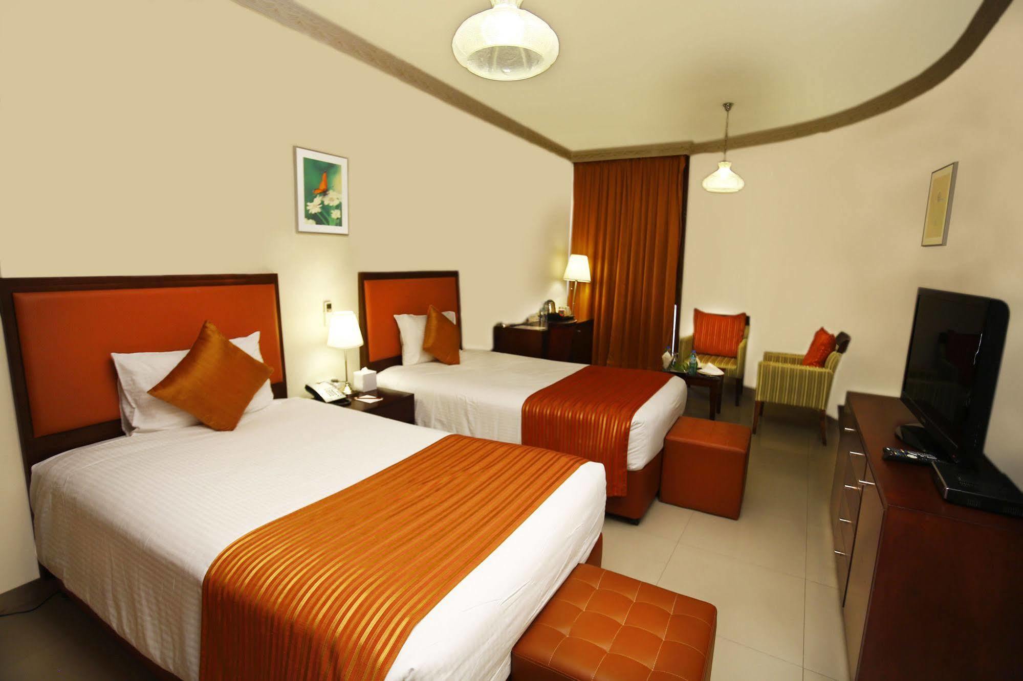 One To One Hotel & Resort Ain Al Faida Al Aïn Extérieur photo