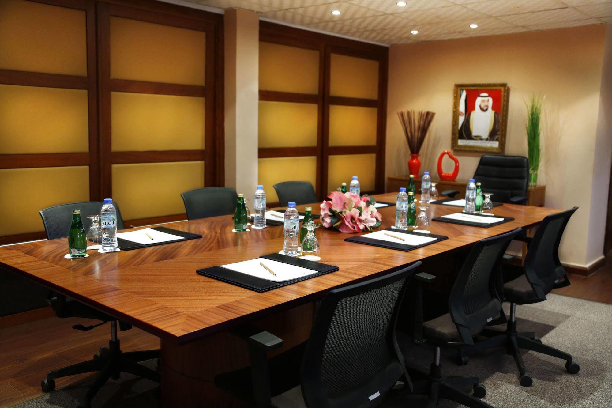One To One Hotel & Resort Ain Al Faida Al Aïn Extérieur photo